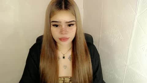 Snapshot of preciousangel69xxx chatting on March 2025 03:57:01 AM MAXXINE online show from March 2025 03:57:01 AM