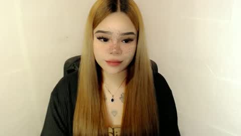 Snapshot of preciousangel69xxx chatting on October 2025 03:06:02 AM MAXXINE online show from October 2025 03:06:02 AM