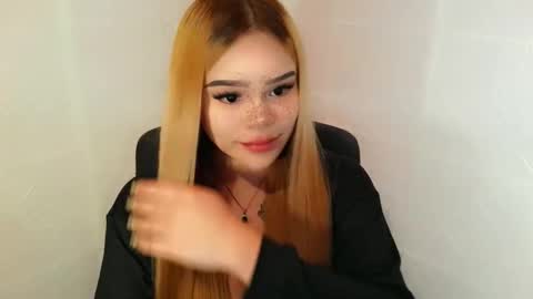 Snapshot of preciousangel69xxx chatting on December 2025 02:04:02 PM MAXXINE online show from December 2025 02:04:02 PM