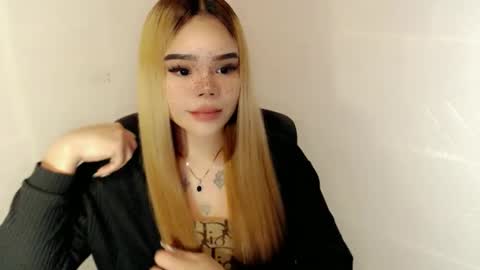 Snapshot of preciousangel69xxx chatting on January 2026 05:23:01 AM MAXXINE online show from January 2026 05:23:01 AM