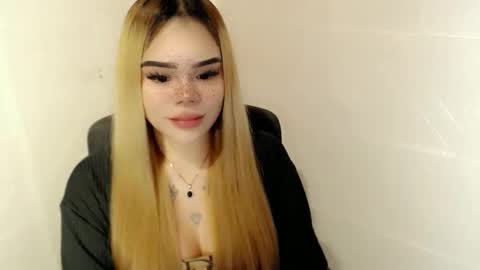 Snapshot of preciousangel69xxx chatting on February 2026 11:07:01 AM MAXXINE online show from February 2026 11:07:01 AM