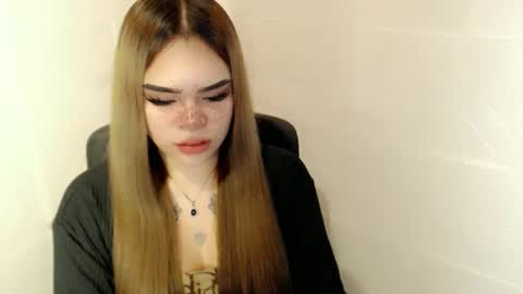 Snapshot of preciousangel69xxx chatting on March 2026 04:47:01 AM MAXXINE online show from March 2026 04:47:01 AM