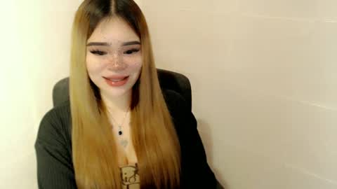 Snapshot of preciousangel69xxx chatting on May 2026 02:40:02 AM MAXXINE online show from May 2026 02:40:02 AM