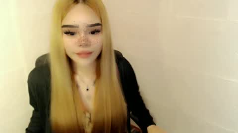 Snapshot of preciousangel69xxx chatting on June 2026 04:50:01 AM MAXXINE online show from June 2026 04:50:01 AM