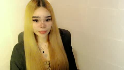 Snapshot of preciousangel69xxx chatting on July 2026 03:33:02 AM MAXXINE online show from July 2026 03:33:02 AM
