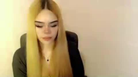 Snapshot of preciousangel69xxx chatting on July 2026 07:33:02 AM MAXXINE online show from July 2026 07:33:02 AM