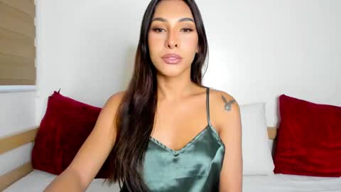 Paula online show from January 2025 09:51:02 AM