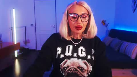 Victoria online show from December 2024 08:08:01 PM