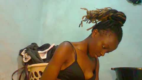 Snapshot of prekky chatting on February 2026 07:01:02 PM lynn online show from February 2026 07:01:02 PM