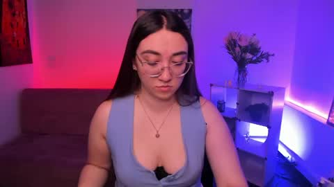 Snapshot of press_anykey chatting on June 2026 12:05:02 PM Camila online show from June 2026 12:05:02 PM
