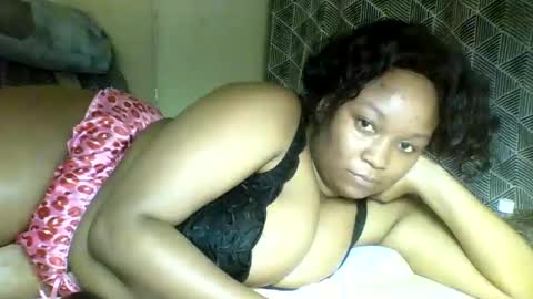 Prettie diva online show from October 2025 12:47:01 AM