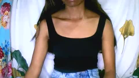 prettiethalia online show from December 2025 09:16:02 AM