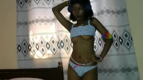 pretty__lisa online show from December 2025 09:06:01 AM