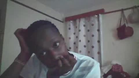 Snapshot of pretty_beib chatting on November 2025 02:08:02 PM Karol online show from November 2025 02:08:02 PM