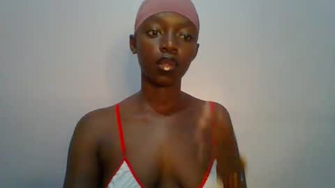 Snapshot of pretty_hearts chatting on February 2026 04:02:01 AM Shillah online show from February 2026 04:02:01 AM