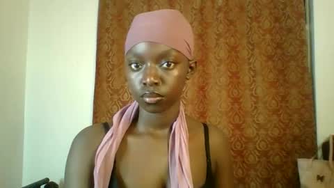 Snapshot of pretty_hearts chatting on March 2026 02:46:01 AM Shillah online show from March 2026 02:46:01 AM