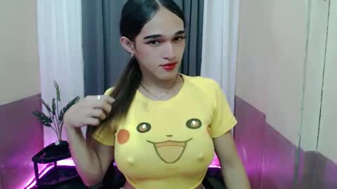 pretty_lady_kitty online show from April 2026 11:33:01 AM