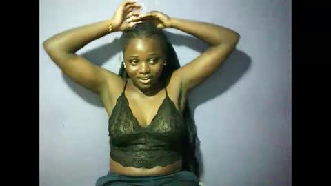 Snapshot of pretty_melinda2 chatting on February 2025 12:35:01 AM Mary Melinda online show from February 2025 12:35:01 AM