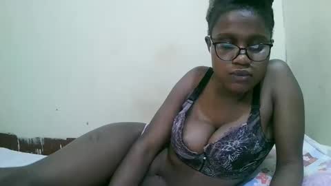 Snapshot of pretty_mellan chatting on January 2025 06:20:02 PM pretty_mellan online show from January 2025 06:20:02 PM