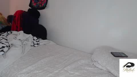 Snapshot of prettyandpeachy chatting on April 2026 09:34:03 PM Mistress Mallad online show from April 2026 09:34:03 PM