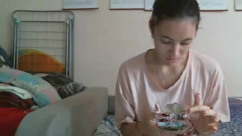 Bella online show from September 2025 05:13:01 AM