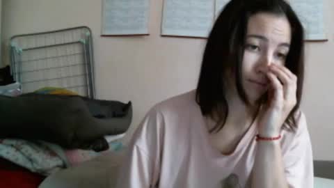 Bella online show from October 2025 05:10:02 AM