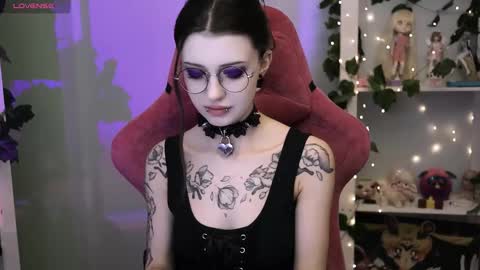 Violet online show from January 2026 08:01:02 PM