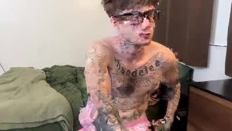 pretty boy online show from April 2026 04:55:01 AM