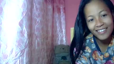 Snapshot of prettychoux chatting on July 2026 05:44:02 AM prettychoux online show from July 2026 05:44:02 AM