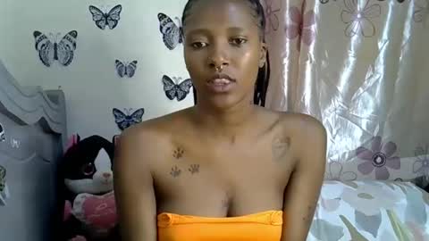 Snapshot of prettydiva_ chatting on October 2025 08:55:02 AM Dive online show from October 2025 08:55:02 AM
