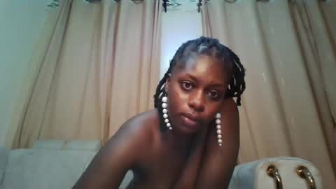 prettydulce online show from December 2025 02:52:01 AM
