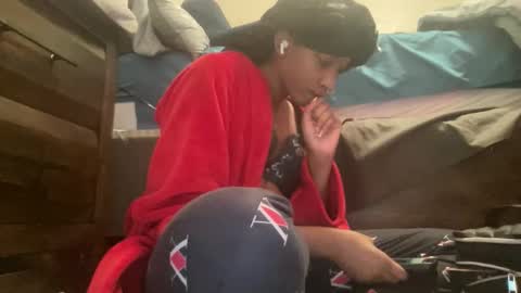 Snapshot of prettyfacefemale chatting on April 2026 06:53:02 PM prettyfacefemale online show from April 2026 06:53:02 PM