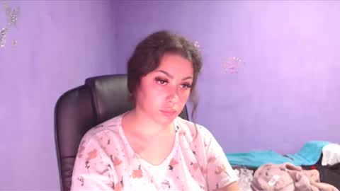 Snapshot of prettyjulliette chatting on December 2024 05:08:01 PM prettyjulliette online show from December 2024 05:08:01 PM