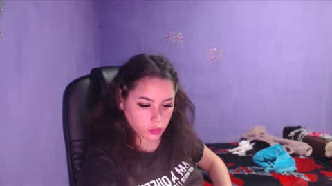 Snapshot of prettyjulliette chatting on December 2024 03:31:02 PM prettyjulliette online show from December 2024 03:31:02 PM