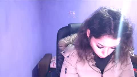 Snapshot of prettyjulliette chatting on December 2024 05:03:01 PM prettyjulliette online show from December 2024 05:03:01 PM