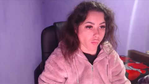 Snapshot of prettyjulliette chatting on December 2024 06:38:02 PM prettyjulliette online show from December 2024 06:38:02 PM