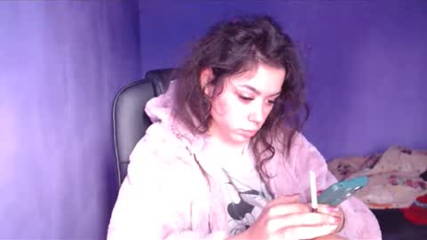 Snapshot of prettyjulliette chatting on December 2024 12:25:02 PM prettyjulliette online show from December 2024 12:25:02 PM