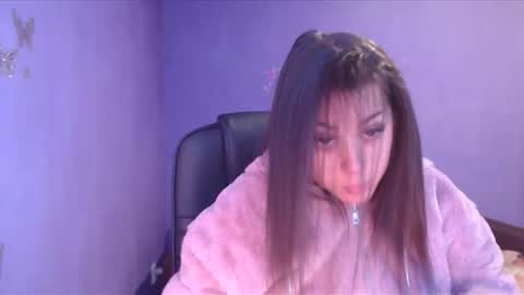 Snapshot of prettyjulliette chatting on January 2025 09:07:01 AM prettyjulliette online show from January 2025 09:07:01 AM