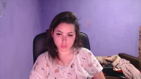 Snapshot of prettyjulliette chatting on January 2025 03:51:02 PM prettyjulliette online show from January 2025 03:51:02 PM