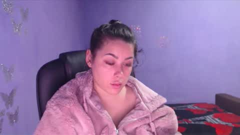 Snapshot of prettyjulliette chatting on January 2025 03:54:02 PM prettyjulliette online show from January 2025 03:54:02 PM