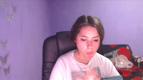 Snapshot of prettyjulliette chatting on January 2025 03:28:01 PM prettyjulliette online show from January 2025 03:28:01 PM
