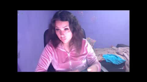 Snapshot of prettyjulliette chatting on January 2025 04:25:01 PM prettyjulliette online show from January 2025 04:25:01 PM
