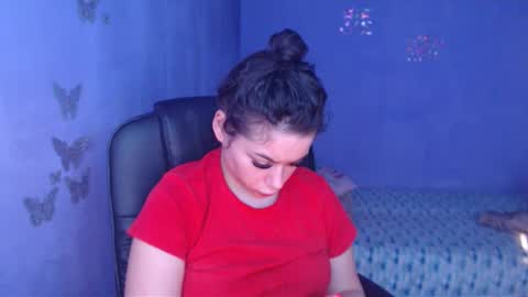 Snapshot of prettyjulliette chatting on February 2025 12:47:01 PM prettyjulliette online show from February 2025 12:47:01 PM