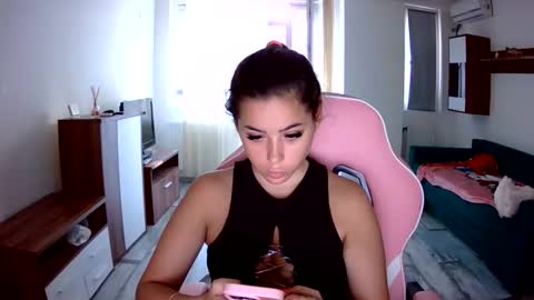 Snapshot of prettyjulliette chatting on September 2025 03:02:01 PM prettyjulliette online show from September 2025 03:02:01 PM