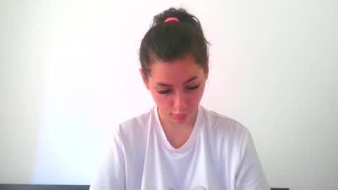 Snapshot of prettyjulliette chatting on September 2025 01:02:02 PM prettyjulliette online show from September 2025 01:02:02 PM