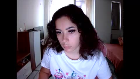 Snapshot of prettyjulliette chatting on September 2025 11:48:01 AM prettyjulliette online show from September 2025 11:48:01 AM