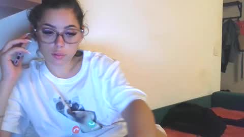 Snapshot of prettyjulliette chatting on October 2025 01:50:01 AM prettyjulliette online show from October 2025 01:50:01 AM