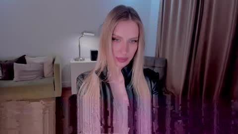Eva online show from February 2025 10:04:02 PM