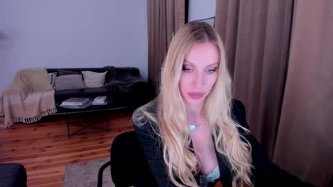 Eva online show from October 2025 11:24:02 PM