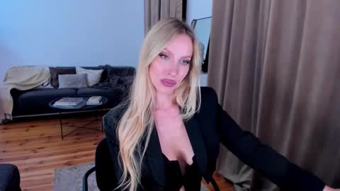 Eva online show from October 2025 11:47:01 PM